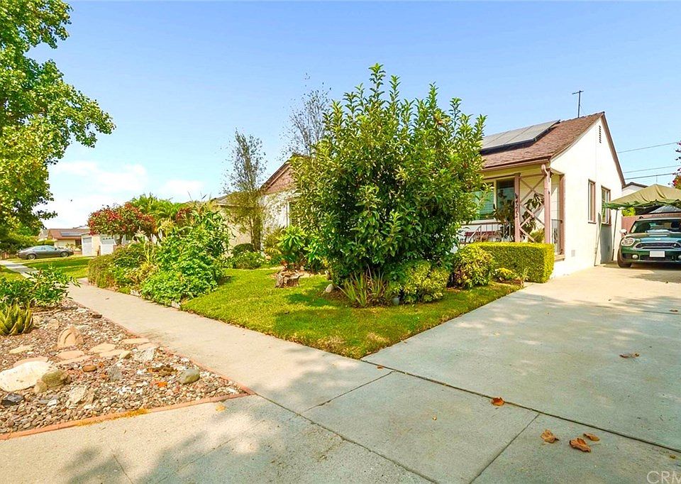 1st image of 4212 Hackett Ave