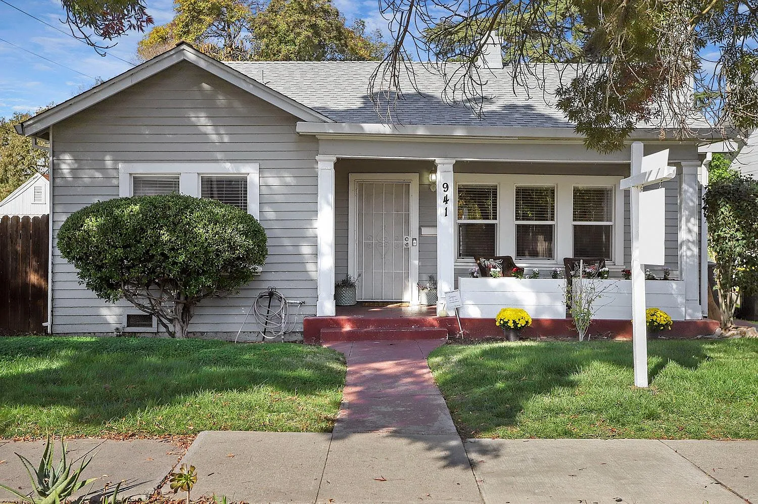 941 W Acacia St photo 1