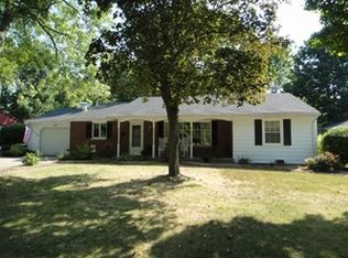 910 S 4th St, Watseka, IL 60970