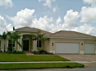 9112 Winterhaven Cir, Wellington, FL 33411