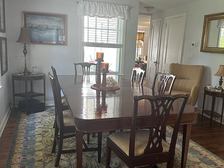 77 Wilson Ave — Photo 5