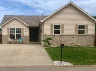 14 Doe Ct, Moro, IL 62067