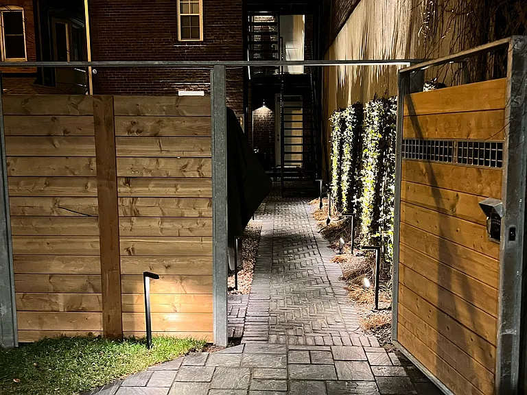 60 Winchester St #LANEWAY — Photo 6