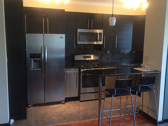 2nd image of 276 Pine St