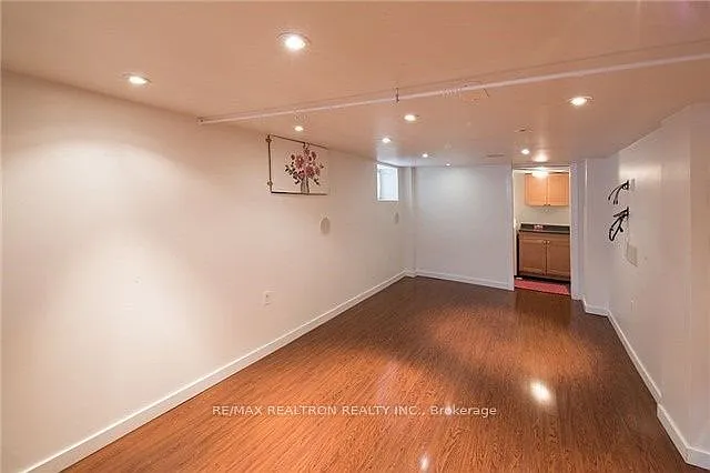 118 Chatham Ave — Photo 12