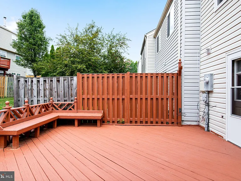 6324 Lightburn Ct — Photo 26