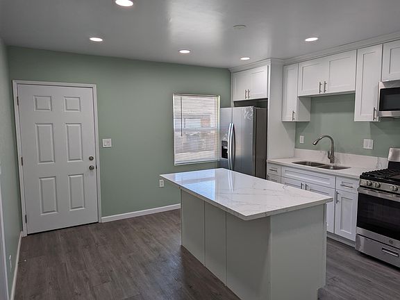 4th image of 3847 1/2 W 104th St