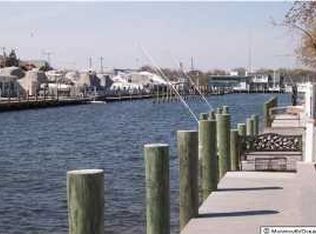 3 Harbor Rd, Toms River, NJ 08753