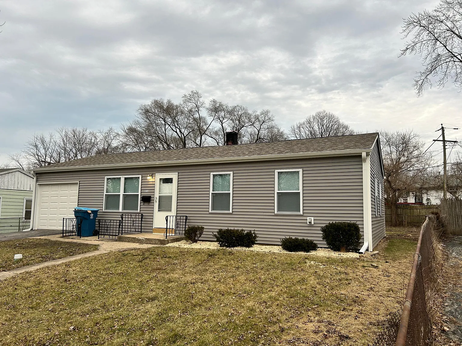 22143 Yates Ave photo 1