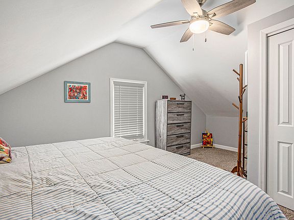 4th image of 313 Elliott Ave