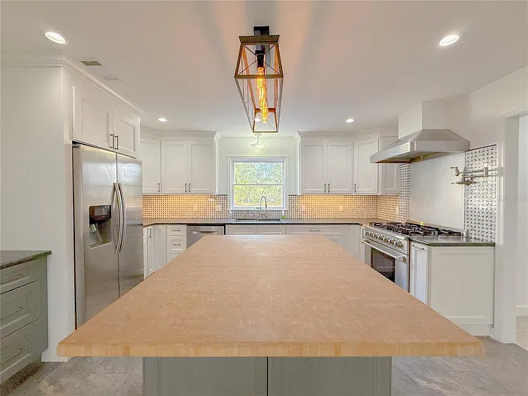 2827 Sanctuary Ln — Photo 15