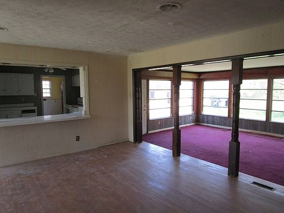 Additional Living Room