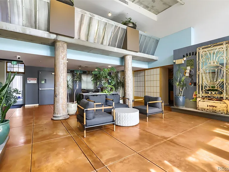 275 S Harrison St #107 — Photo 15