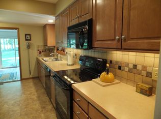 1095 Sunny Hill Dr, Columbus, OH 43221