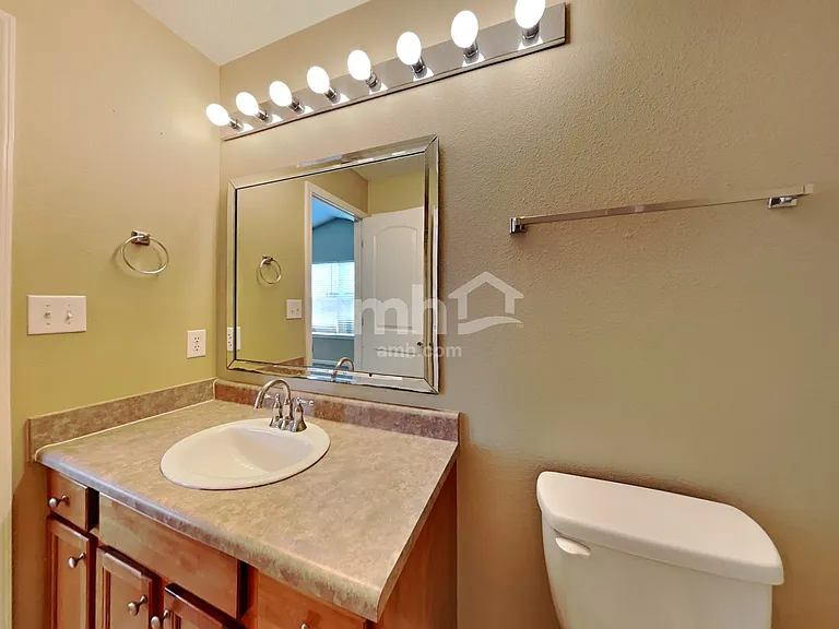 9724 Thomas Ln — Photo 14