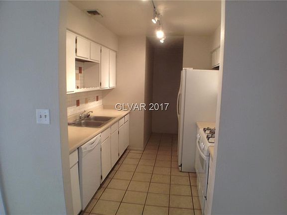 5th image of 1722 E University Ave APT 3