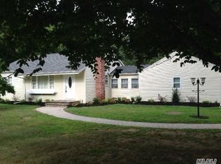 61 Lake Ave, Saint James, NY 11780