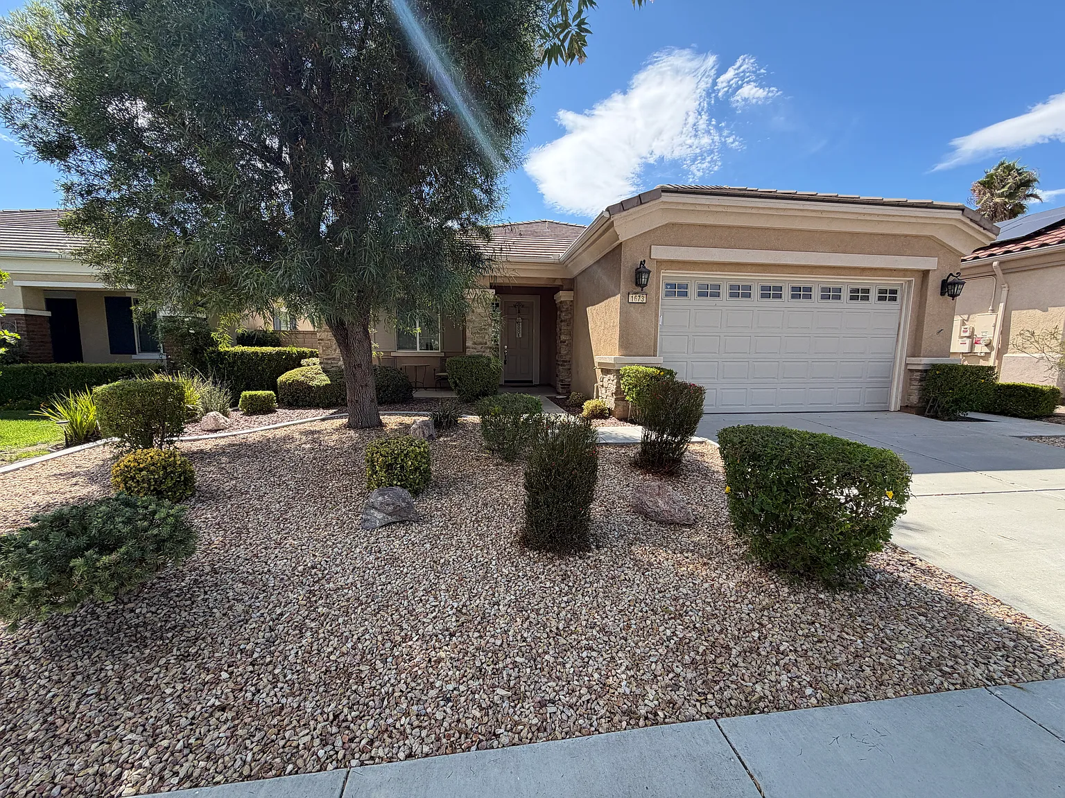 2 bed, 1689 sqft, $2,500 — Photo 3