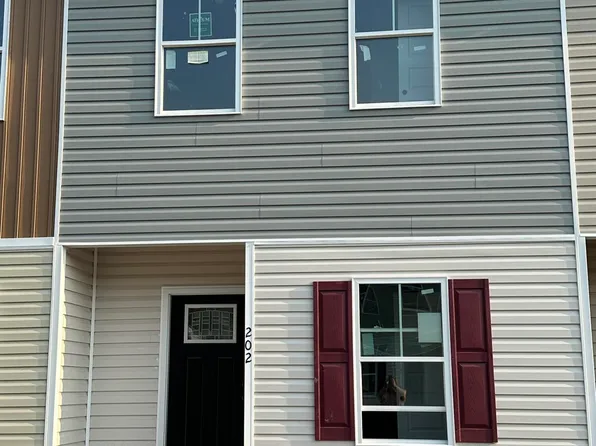 202 Buckhorn Ave., Holly Ridge, NC 28445