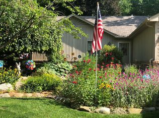 12611 Beresford Dr, Sterling Heights, MI 48313