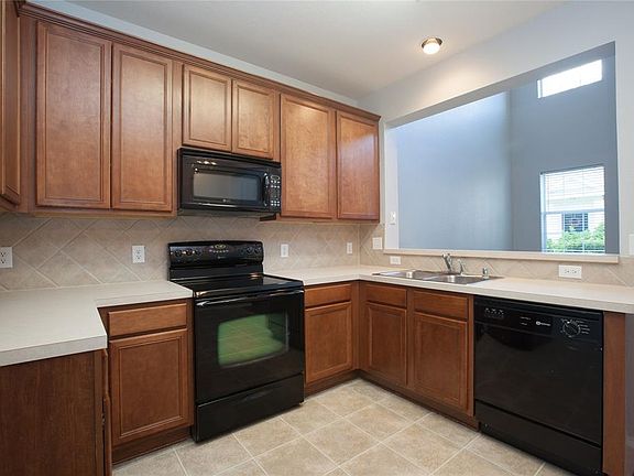 4th image of 3105 Stone Forest Cir