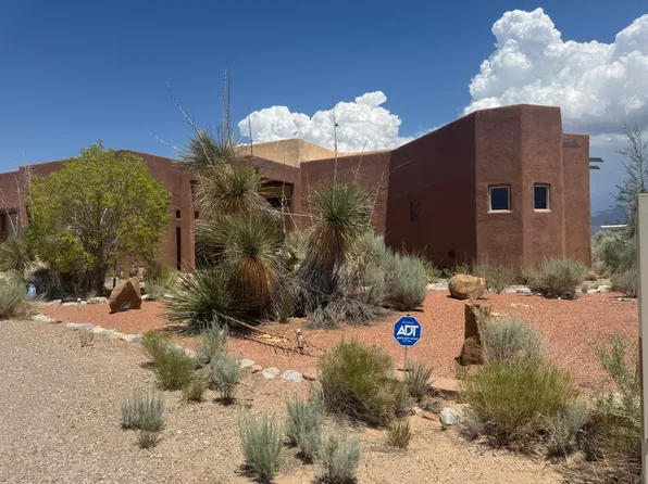 6909 Vatapa Rd NE, Rio Rancho, NM 87144