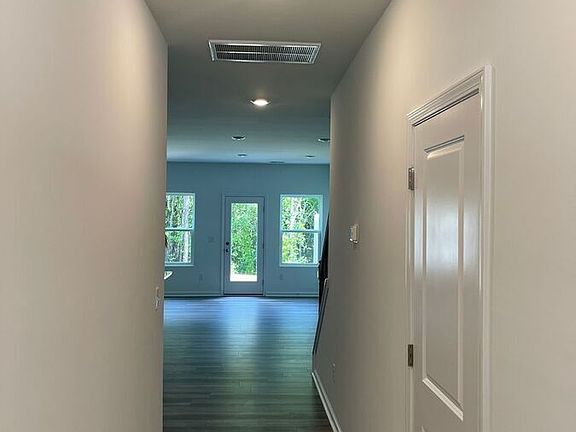 2nd image of 3015 Vitner Dr