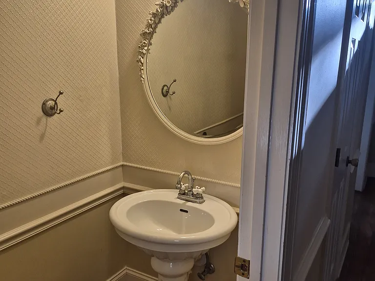 3418 Belmont Blvd — Photo 9