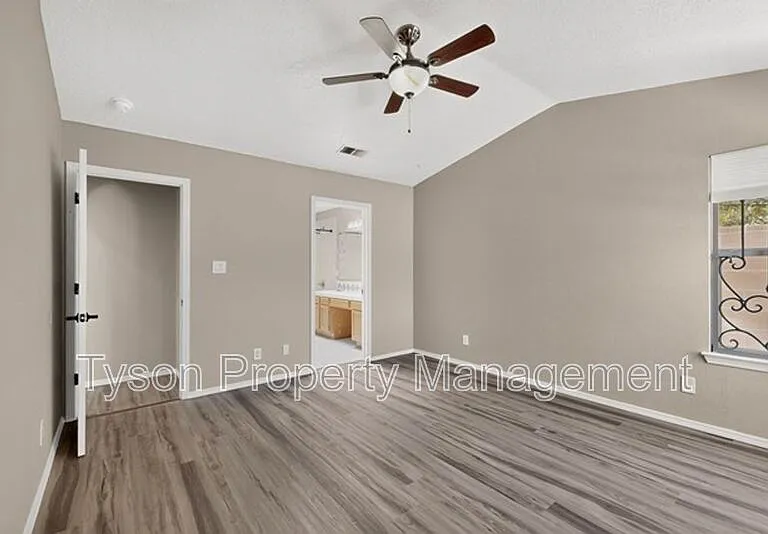 1409 Stoneway Dr NW — Photo 15