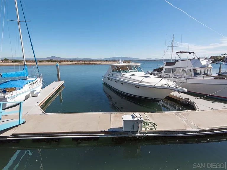 Dock