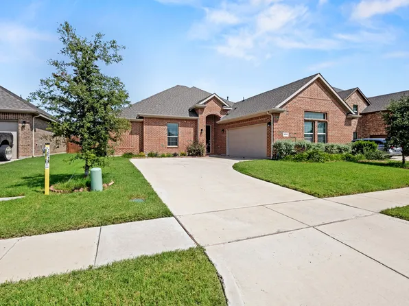 3646 Orchard St, Midlothian, TX 76065