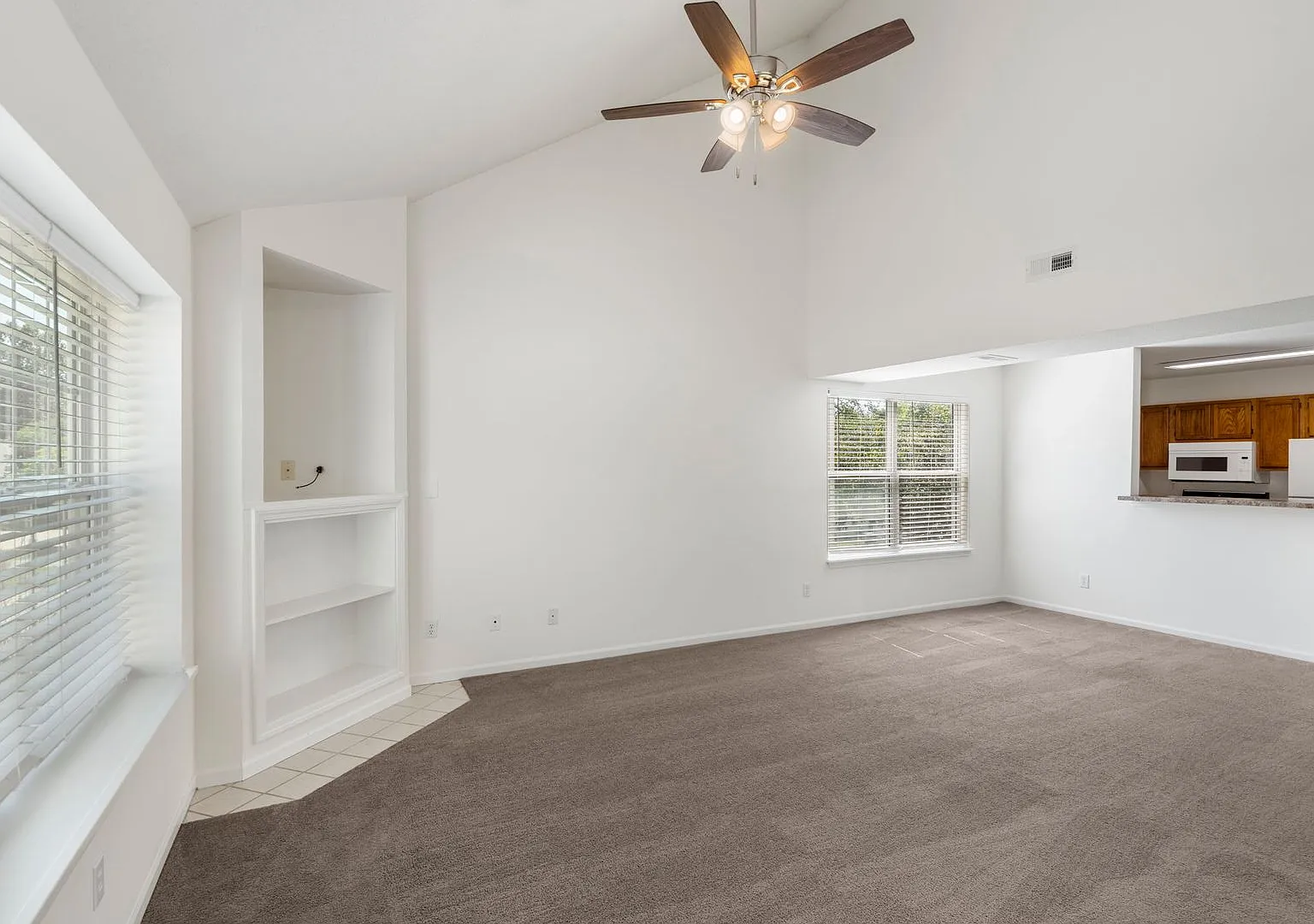 5001-5003 Betty Jean Way — Photo 4