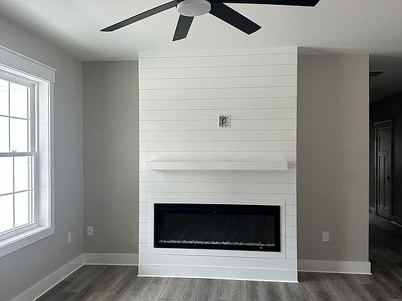 2nd image of 19426 Parsons Rd