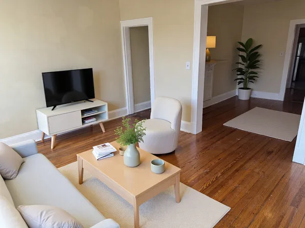 113A W 3rd St #3, Frederick, MD 21701