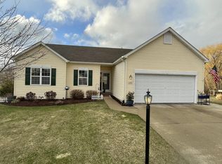 W1040 Audubon Park Dr, Ixonia, WI 53036