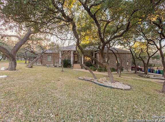 2nd image of 4607 W Lake Oaks