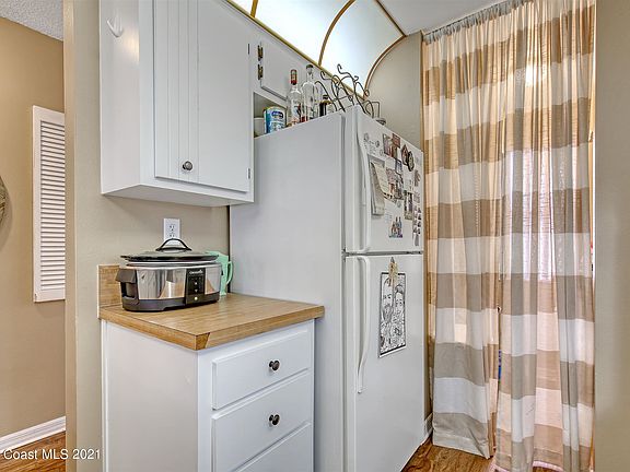 4th image of 1745 Harrison St APT 220