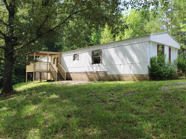 220 Crestview Dr, Springville, AL 35146