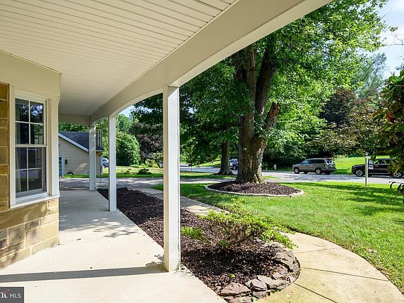 5th image of 12128 Long Ridge Ln