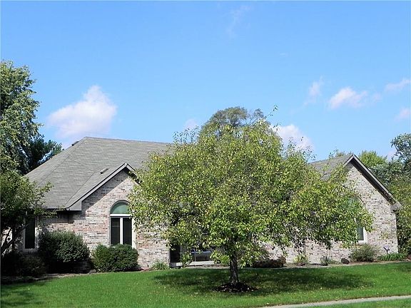 2nd image of 808 Ironwood Dr W