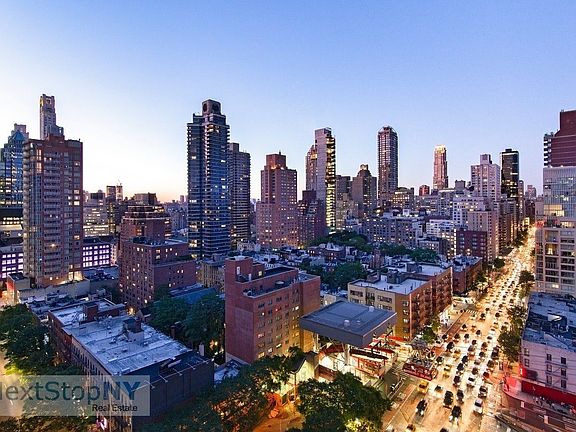 3rd image of 300 E 59th St APT 1905