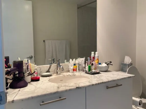 950 Brickell Bay Dr APT 3002, Miami, FL 33131
