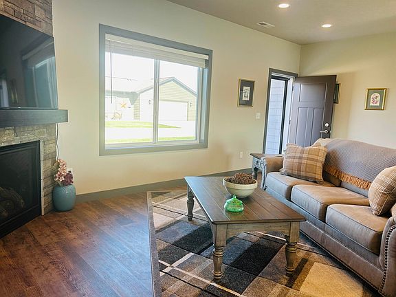 5th image of 1850 23rd St #14