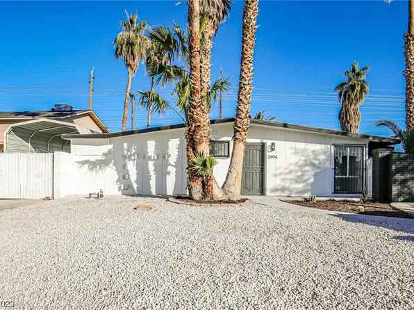 2994 Playa Del Rey St, Winchester, NV 89169