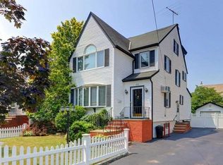 72 Gordon Rd, Valley Stream, NY 11581