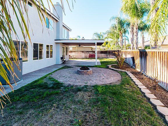 5th image of 33599 Zinnia Ln