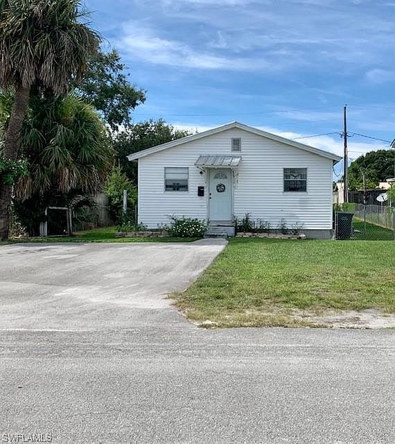 1st image of 639 E Alverdez Ave