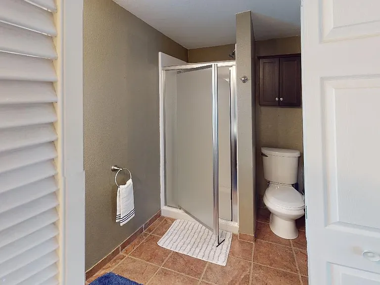 821 Flormann St — Photo 6
