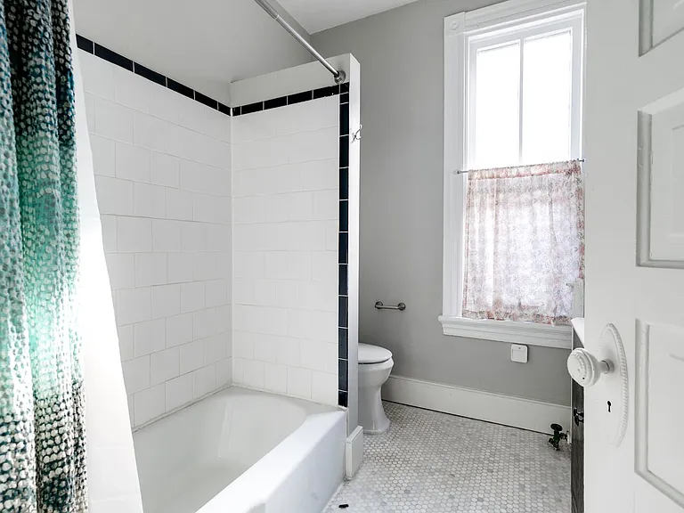 2507 Floyd Ave — Photo 17