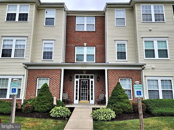 2nd image of 307 Willrich Cir Unit B